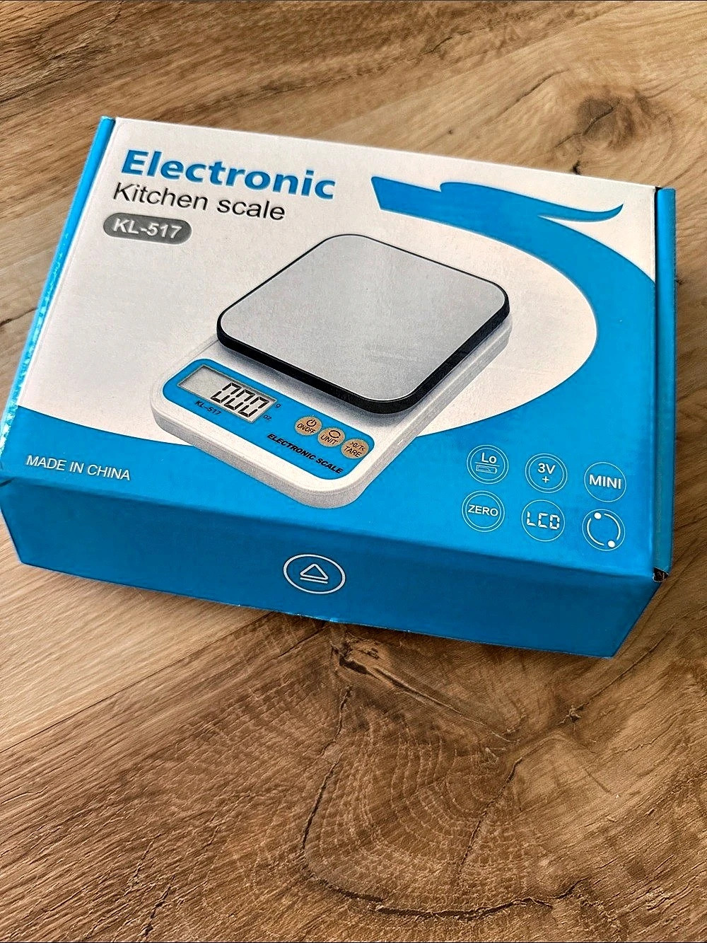 KL-5219 Digital Kitchen Scale in White & Blue NWT